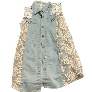 Light long denim sleeveless jacket with flower lace